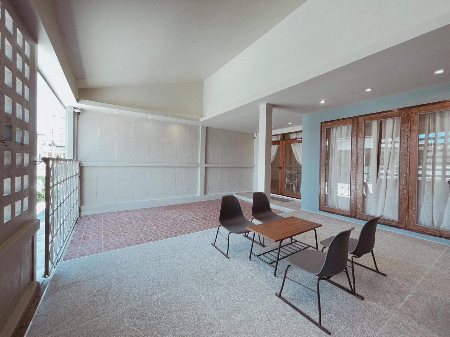 Aoboun House Bangsaen บ้านโอบอุ่น บางแสน Eksteriør billede